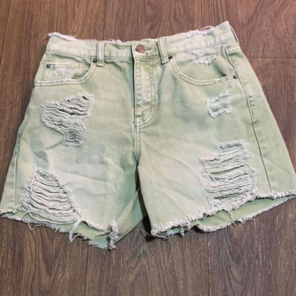 BDG URBAN OUTFITTERS destroy short. Distressed jean shorts green‎